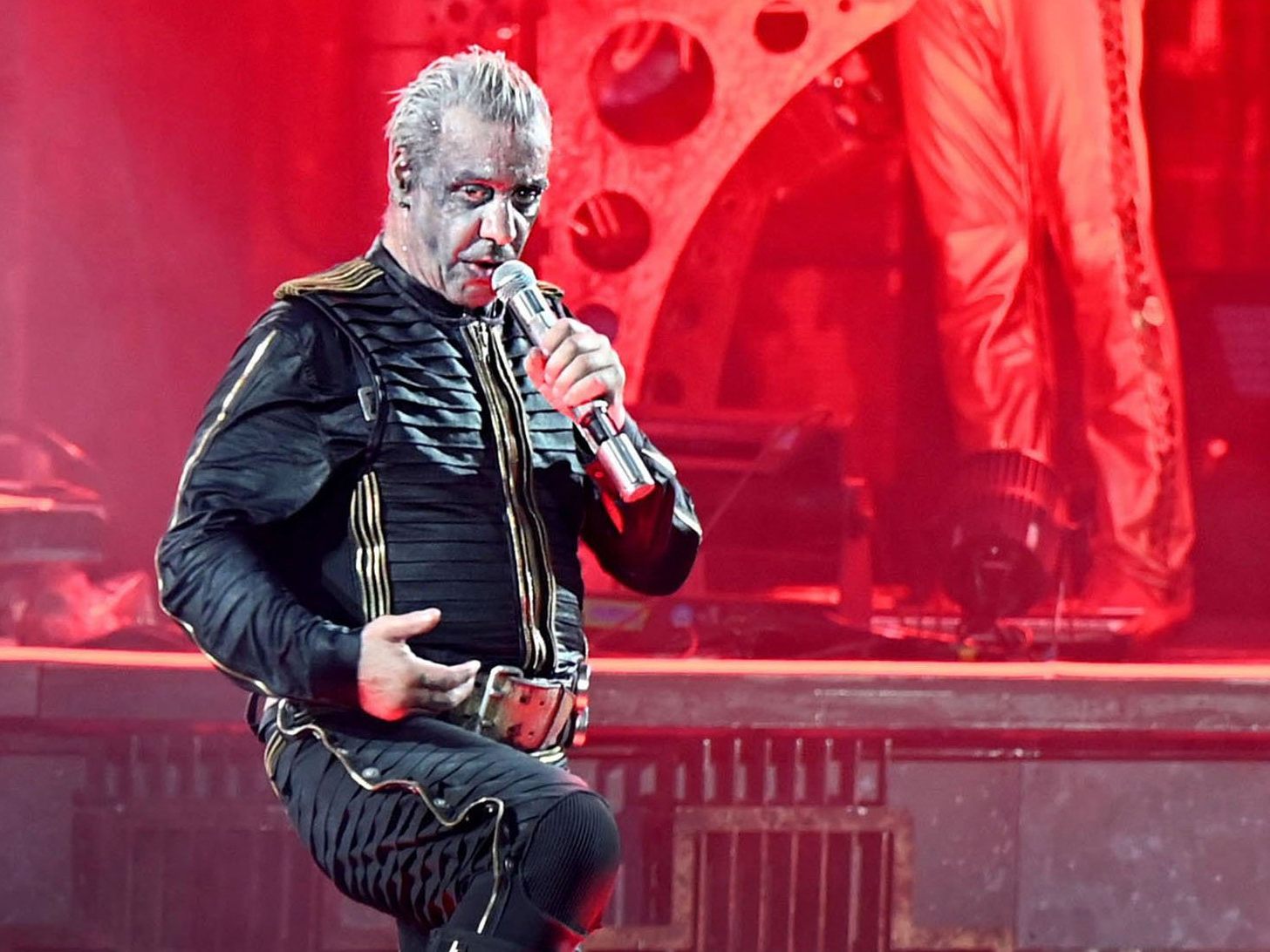 Rammstein-Sänger Till Lindemann kündigt für Juli 2026 das Till-Fest in Leipzig an.